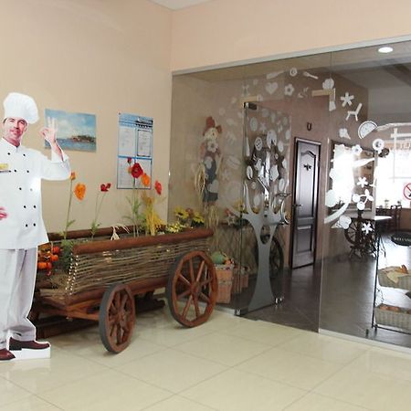 Volga-Volga Hotell Astrachan Exteriör bild